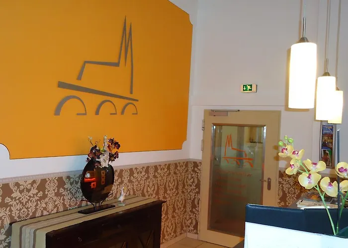 Stadthotel Hotel 3*