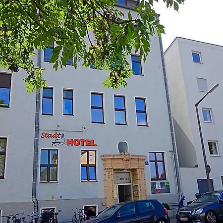 Stadthotel 호텔