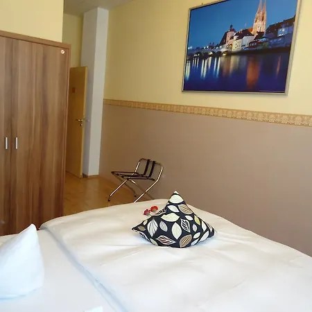 Stadthotel レーゲンスブルク