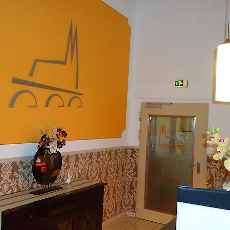 Stadthotel ホテル 3*
