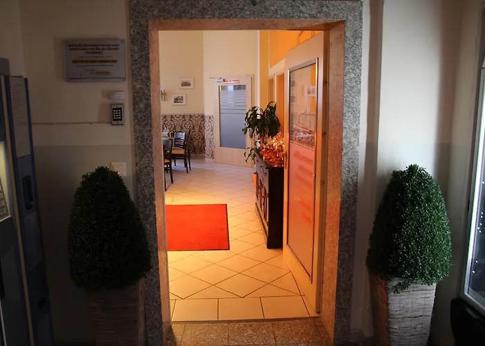 מלון Stadthotel 3*